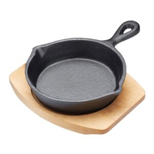 Artesa Mini Cast Iron Skillet Frying Pan With Serving Board 22.5 x 15 cm – Black/Beige