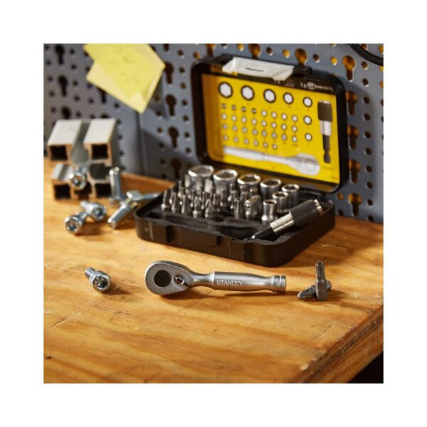 Stanley 1/4 Inch (25mm) Drive Bits & Magnetic Bit Holder With Lock-Ring Set - 39 Piece - Image 3